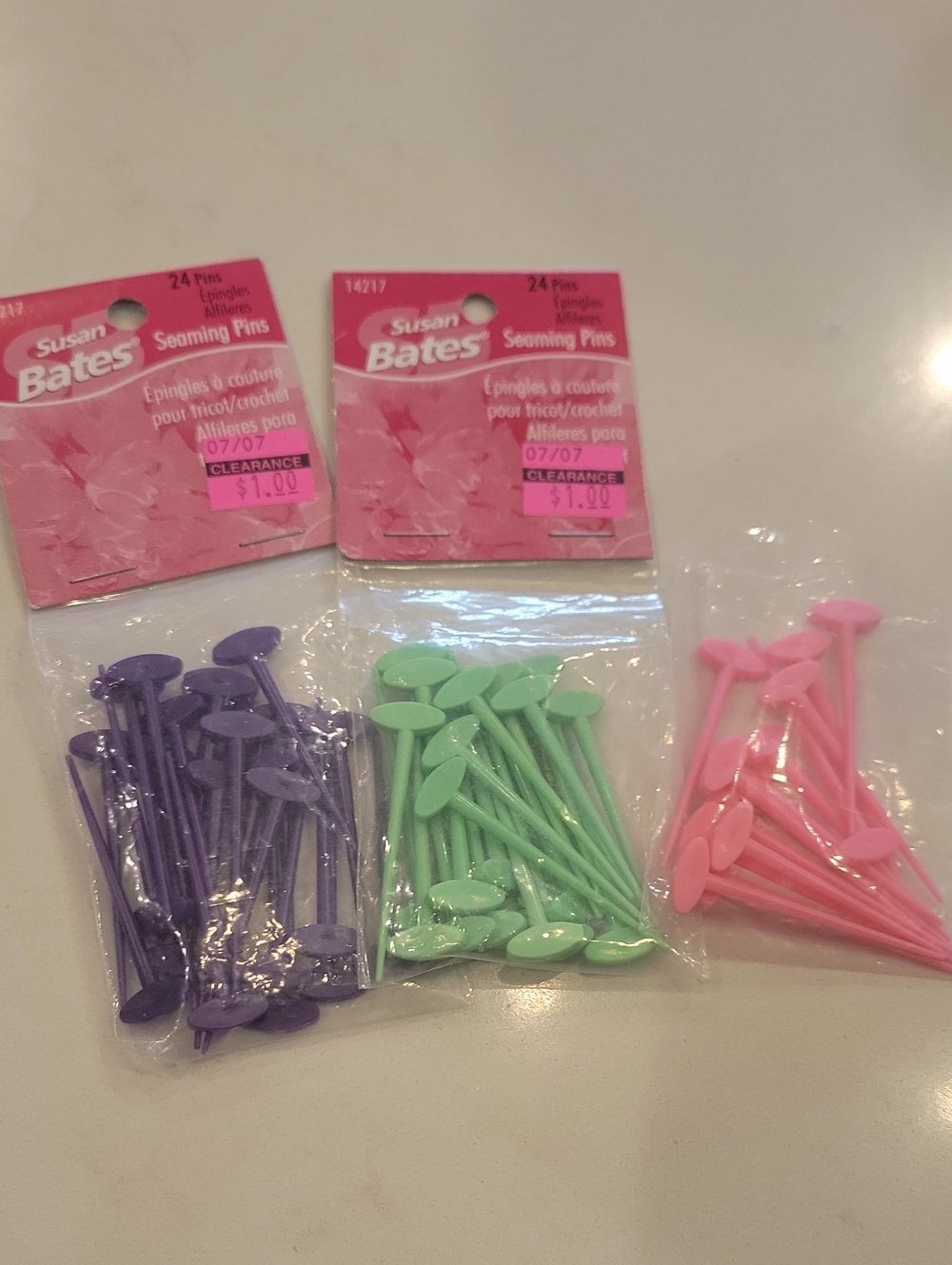 Free Seaming Pins